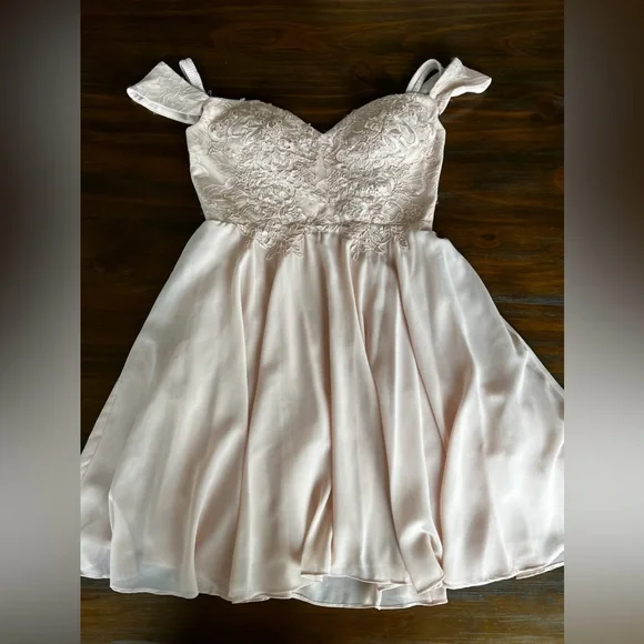 Blush Pink A-line Dress with Sweetheart
Neckline - Picture 2 of 5